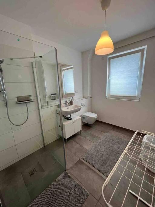Moderne Wohnung Mit 4 Betten Bochum Esterno foto